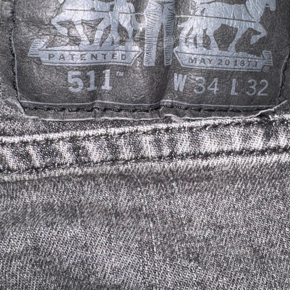 Levi's Gray Jeans with Red Embroidery - Picture 3 of 3